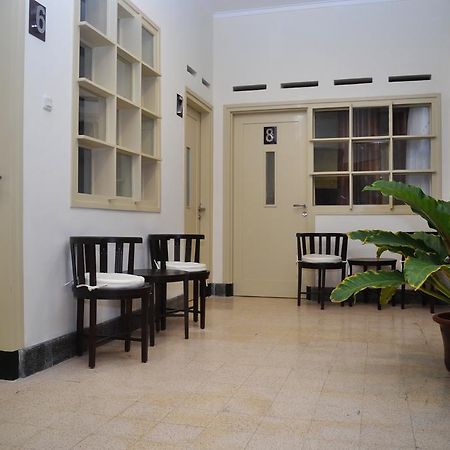 Srikandi Guesthouse Malang Exteriér fotografie